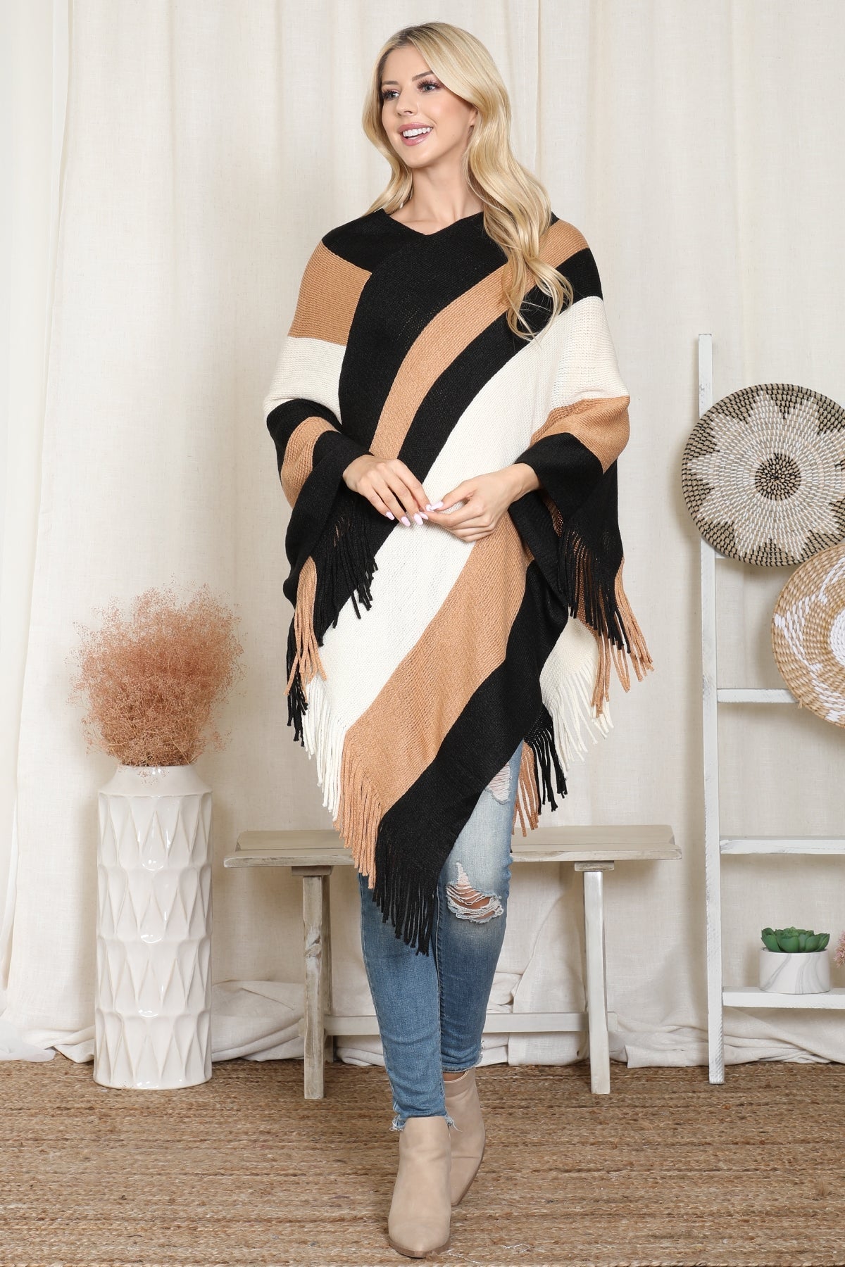 Hdf2099 - Color Block Fringe Poncho