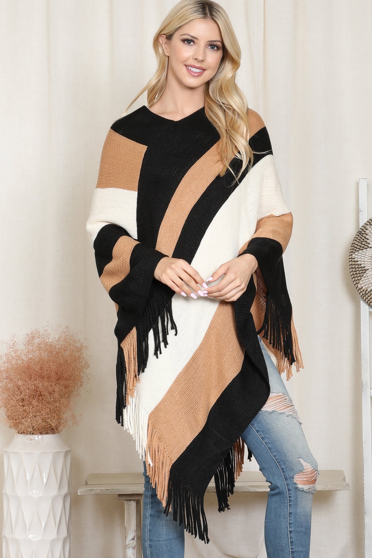 Hdf2099 - Color Block Fringe Poncho